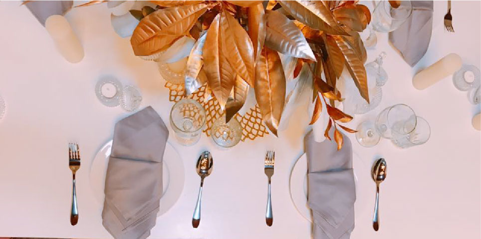 White & Gold Table Decoration